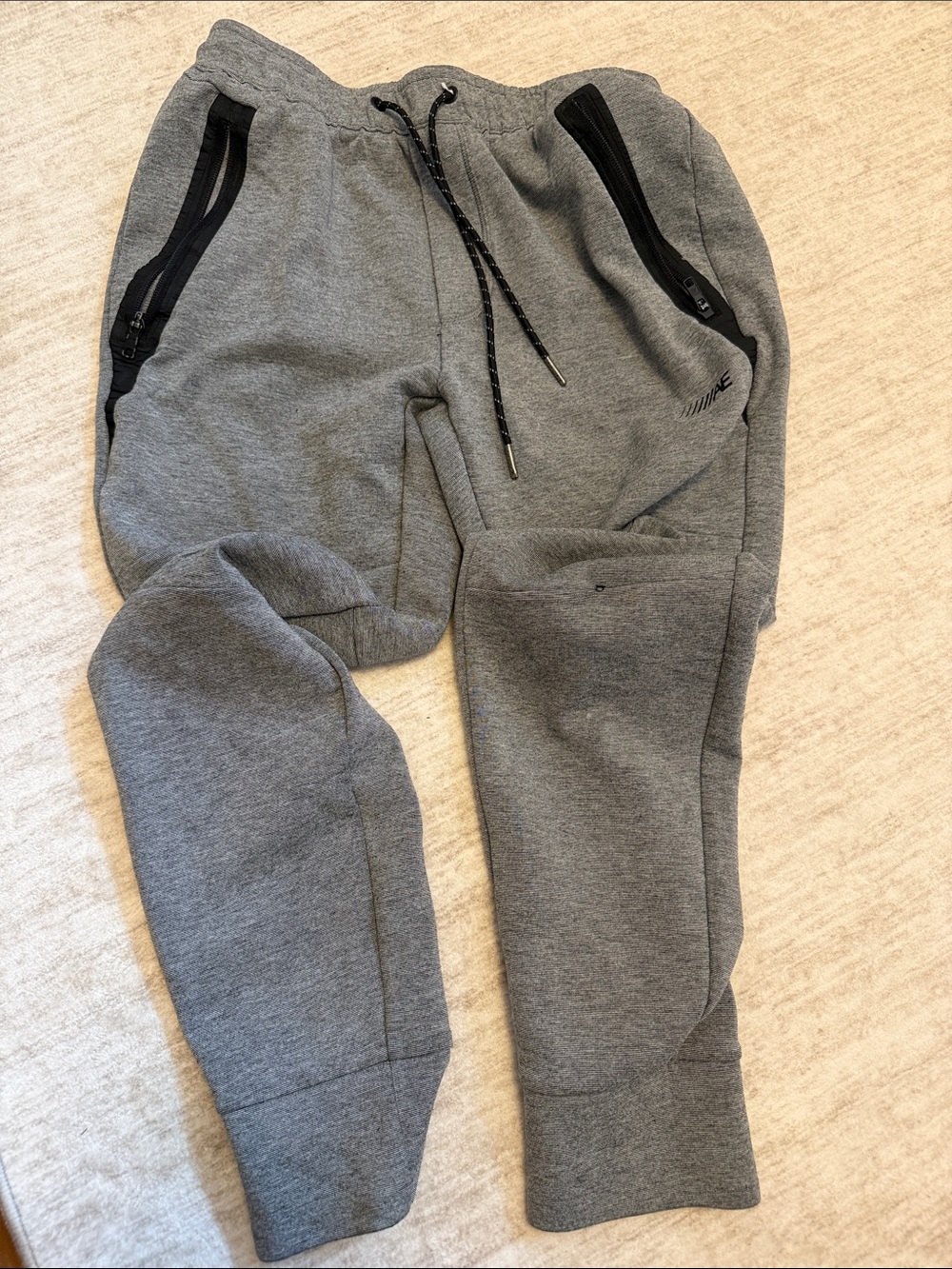 American Eagle Outfitters Kids Gray Jogger Sweatpants with Black Zipper Accents